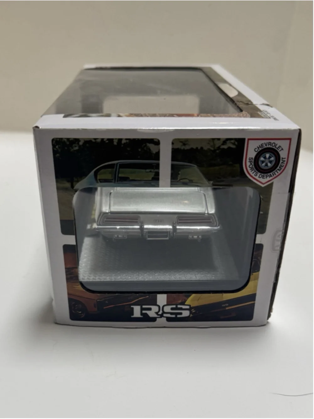 M2 Machines #40300 1969 Chevrolet Camaro Z/28 R/S R116 Diecast 1:24 Scale